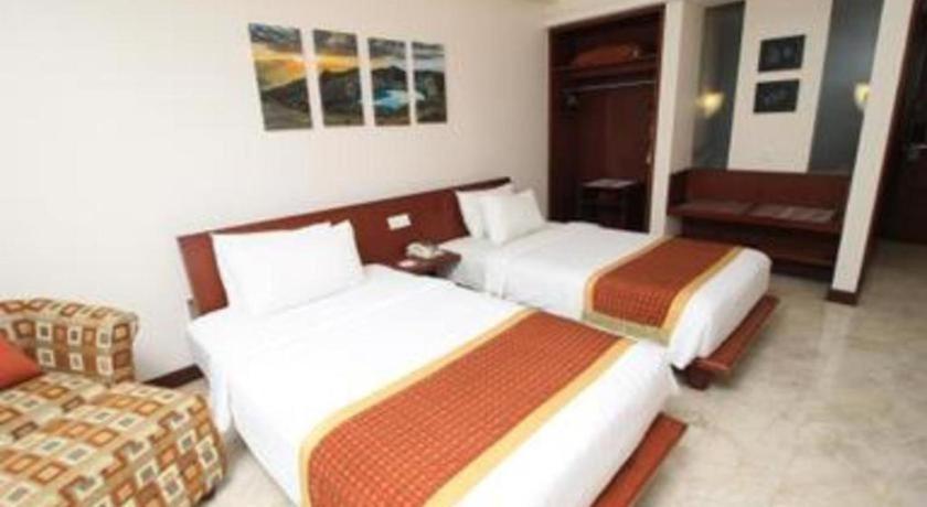 Grand Surya 4*