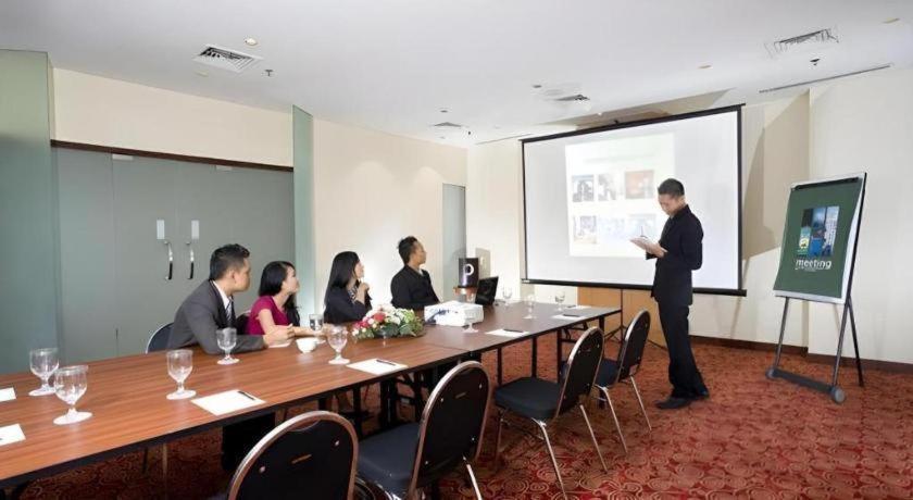 Grand Surya Resor 4*